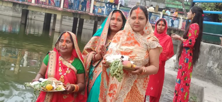सूर्यलाई अर्घ दिएर चैत छठको समापन (फोटो फिचर)