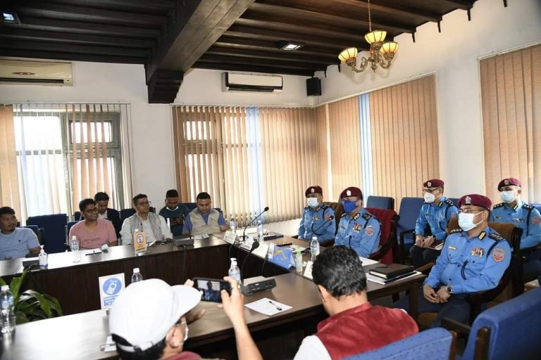 प्रहरी महानिरीक्षक क्षेत्रीद्वारा पत्रकार भेटघाट कार्यक्रम आयोजना