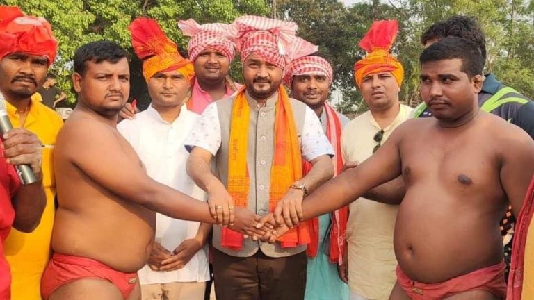 मधेशको धर्तीमा मधेश बिरोधी तत्व पछारिनेछन् : सांसद यादव