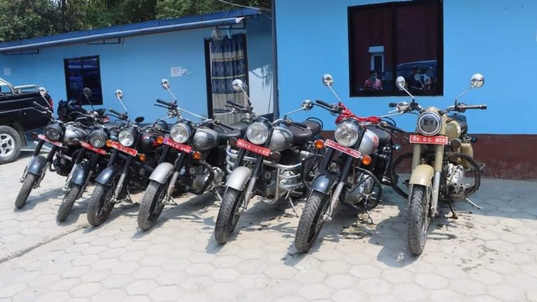 नक्कली नम्बर प्लेट राखिएका ७ वटा वुलेट बरामद