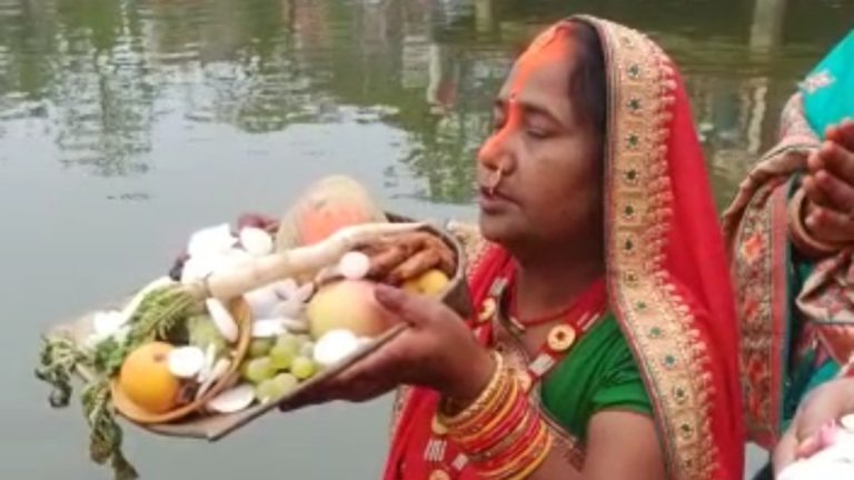 चीनमा कोरोना : शवदाहगृह बाहिर लामो लाइन