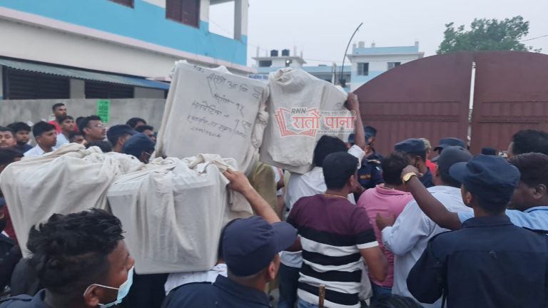 बीरगन्जमा करिब ७५ प्रतिशत मत खस्यो,मतगणना भोलि (शनिबार) देखि