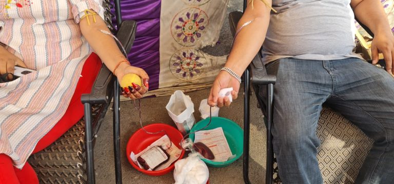 तिन महिला सहित छत्तीस जनाद्वारा रक्तदान