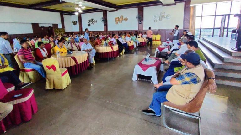 गठबन्धनका मेयर र उपमेयरलाई जिताउन ३२ वडाकै वडाअध्यक्षले लिए संकल्प