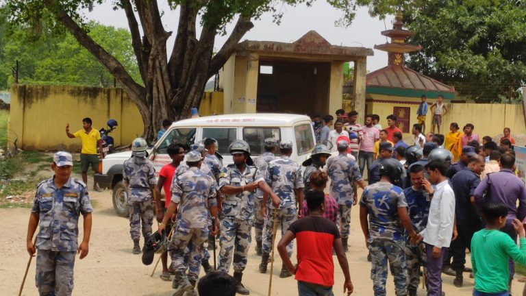 घरायसी प्रयोजनका लागी समान किनेर फर्कीने क्रममा एसएसबीद्वारा कुटपिट