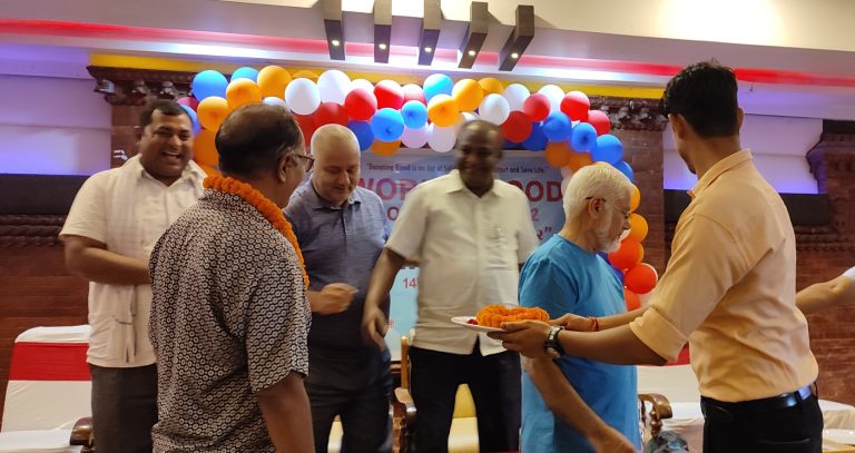 विश्व रक्तदाता दिवसको अवसरमा रक्तदाता र विभिन्न संघसंस्था सम्मानित