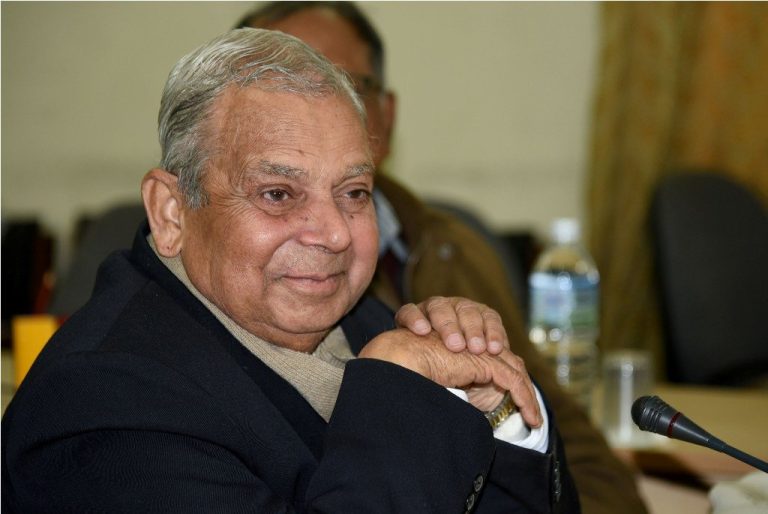 लोसपालाई तीनतिरबाट तानातान्