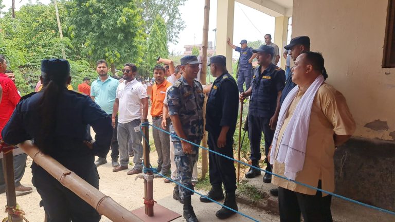 वीरगन्ज महानगर कार्यपालिका सदस्य चुन्नका लागि आज मतदान हुदै ।