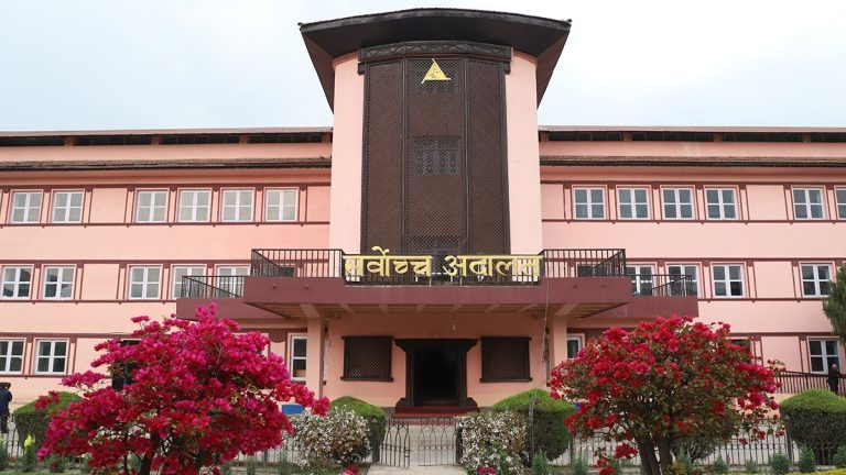 न्यायालयमै हुन्छ न्याय किनबेच