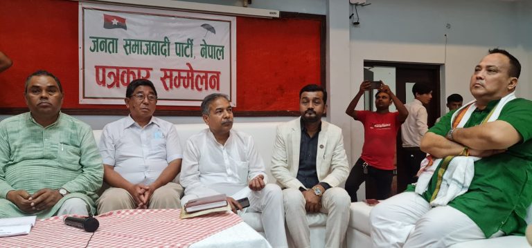 आगामी संघ र प्रदेशको निर्वाचन सम्म गठबन्धनलाइ निरन्तरता, डा. बाबुराम पदमुक्त