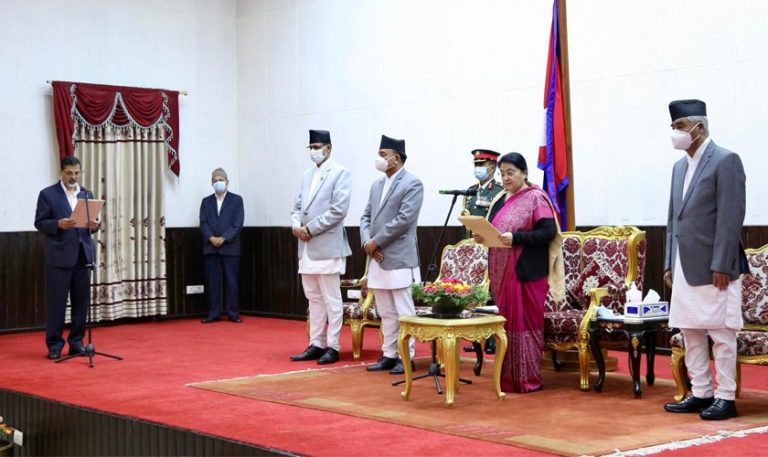जनार्दन शर्माले लिए पद तथा गोपनीयताको शपथ