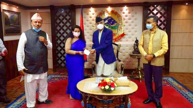 पार्टी परित्याग गरेर स्वतन्त्र उपमेयर लडेकि नेतृ मिश्रा कांग्रेसमा प्रवेश
