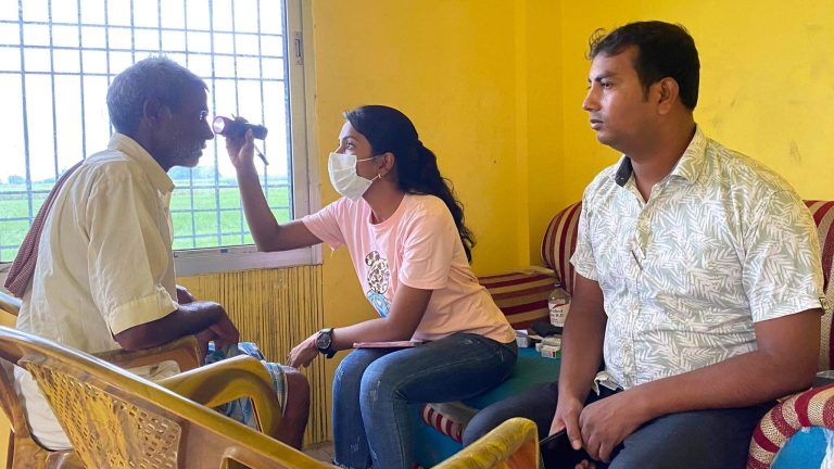 नि:शुल्क ऑखा शिविर सम्पन्न