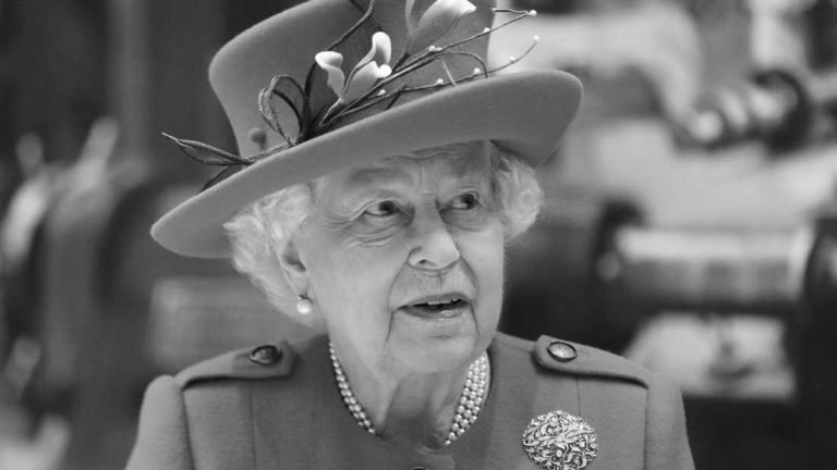 बेलायतकी महारानी द्वितीयको निधन