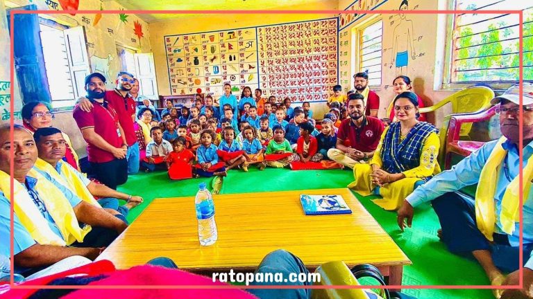 परिवर्तन नेपाल फाउण्डेशनद्वारा विद्यार्थीहरुलाई शैक्षिक सामाग्री वितरण