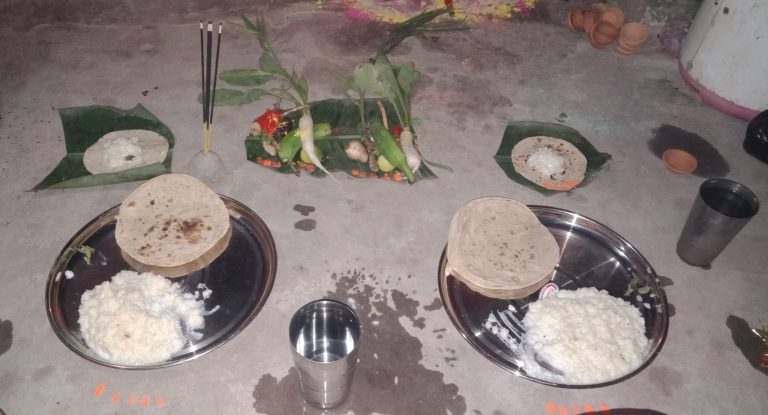 छठ पर्वको आज  दोस्रो दिन, खरना (रसियाव रोटी) गरी मनाइँदै