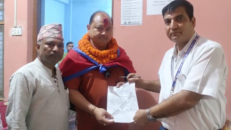 पर्सा क्षेत्र नम्बर २(ख) बाट रुपेशमानको स्वतन्त्र उम्मेद्वारी दर्ता