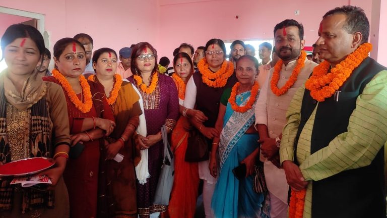 एकै दिनमा सत्ता गठबन्धन आबद्ध दलका सयौंले गरे जसपा प्रवेश