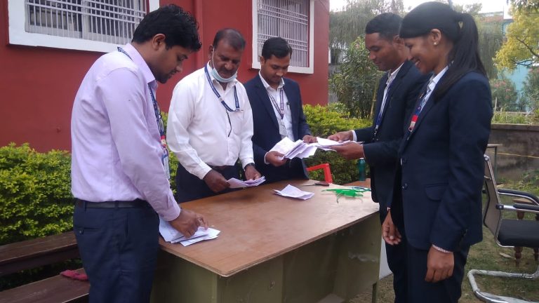 वीरगंजमा नमूना मतदान सम्पन्न
