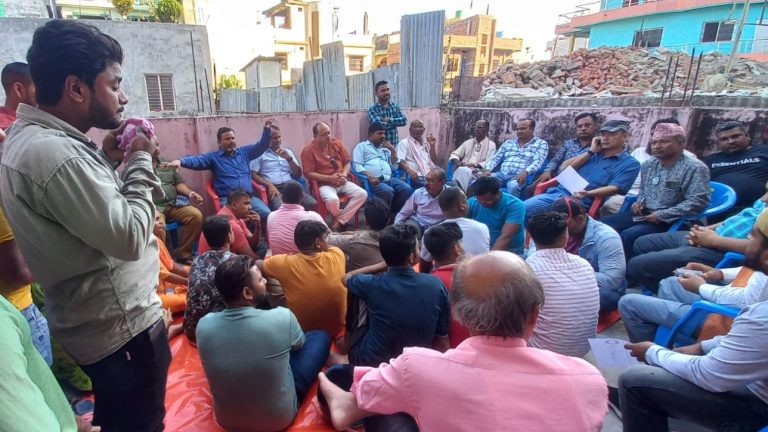 स्वतन्त्र उम्मेद्वार सिंहलाई जिताउन टोलटोलमा प्रचारप्रसार समिति र घरघरमा प्रतिनिधि