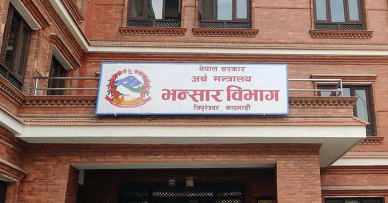 दूरसञ्चारले खरिद गरेका करिब १ अर्ब रूपैयाँको उपकरण भन्सारले रोक्यो