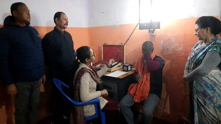 नेत्र ज्योति संघद्वारा निशुल्क आखा परिक्षण शिविर