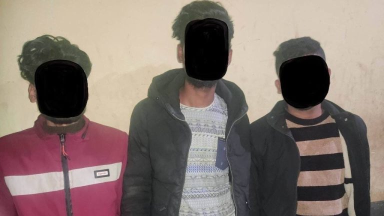 मनिट्रान्सफरको रकम लिएर फरार भएका तीन युवक पक्राउ