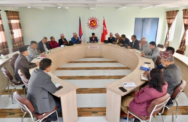 नेकपा एमाले बाट राष्ट्रपतिकाे उम्मेदवारमा सुवासचन्द्र नेम्वाङ ।