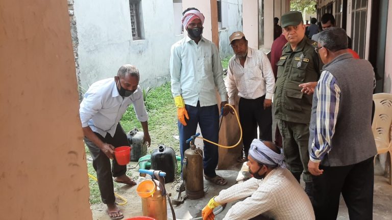 लामखुट्टे नियन्त्रणका लागि वीरगञ्जको ३२ वटै वडामा औषधी छर्न सुरु