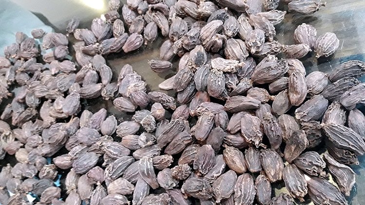 अलैँची बेचेर २० करोडको कमाई