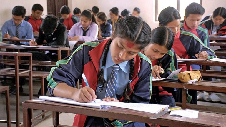 एसईई परिक्षा आजबाट सुरु, दुई हजार ३७ परीक्षा केन्द्र तय