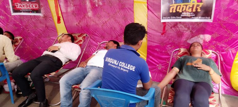 बाबा बी फिल्मस द्वारा रक्तदान कार्यक्रम सम्पन्न