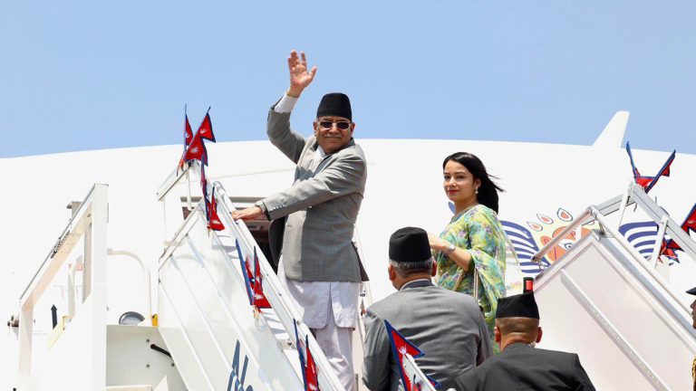 प्रधानमन्त्री प्रचण्ड भारत प्रस्थान
