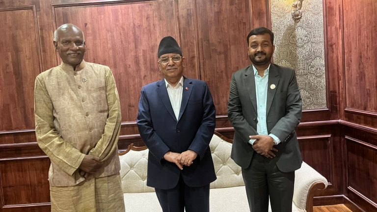 वीरगञ्जमा देखिएको पानीको समस्या समाधान गर्न प्रधानमन्त्रीसँग सांसद यादवको माग