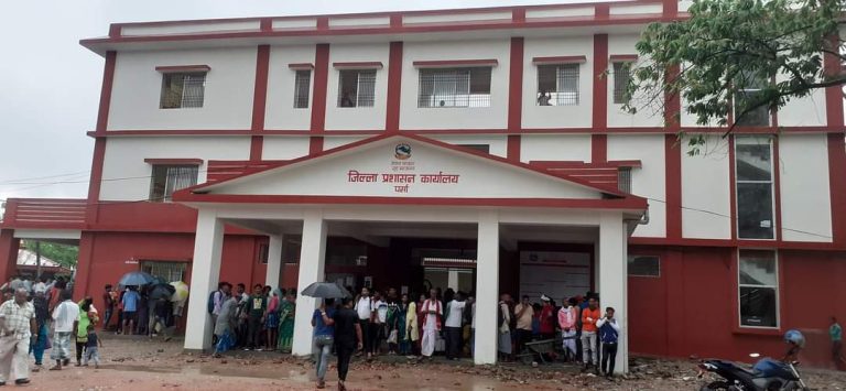 पर्साको सिडिओ कार्यालयमा राष्ट्रिय सतर्कता केन्द्रको छड्के अनुगमन