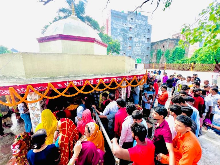 हरेक वर्ष रक्षाबन्धनको एक दिन अगाडि हुने बौधीमाई मन्दिरको विशेष पूजामा दर्शनार्थीको भिड