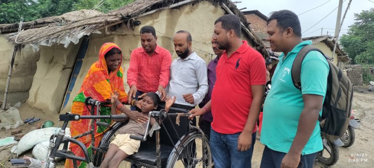 भोजपुरी टाईम्स दैनिकको १० औं वार्षिकोत्सवमा ह्विल चेयर प्रदान