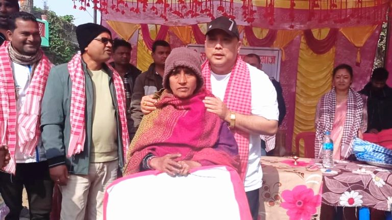 वीरगन्ज : बृद्धबृद्धा एंव विपन्नहरुलाई सिरक वितरण