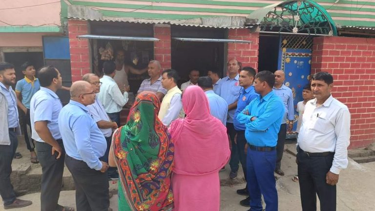 वीरगञ्ज महानगरका सामुदायिक विद्यालयले विद्यार्थी भर्नाका लागि घरदैलो गर्दै