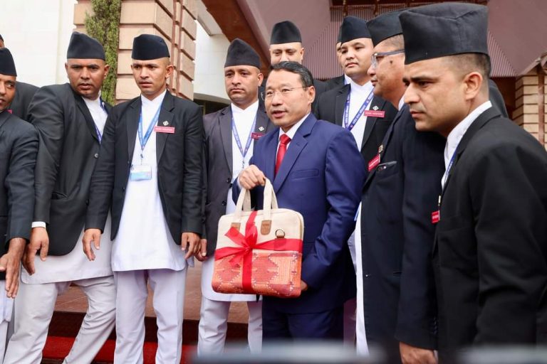 बजेटबारे यसो भन्छन् वीरगन्जका उद्योगी र व्यवसायी !