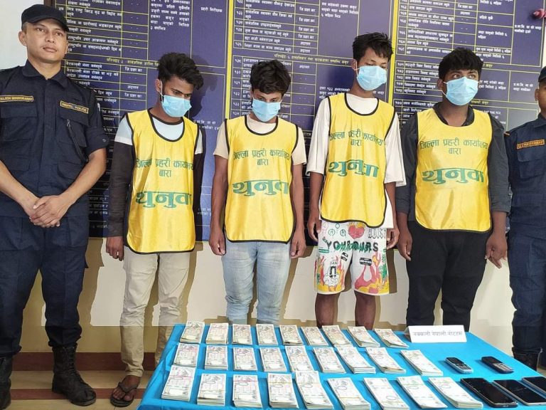 १३ लाख नक्कली नोटसहित बाराबाट चार जना पक्राउ