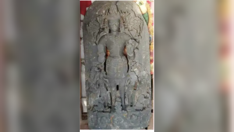 सिम्रौनगढमा पोखरी खन्ने क्रममा भगवान सूर्यको मूर्ति फेला