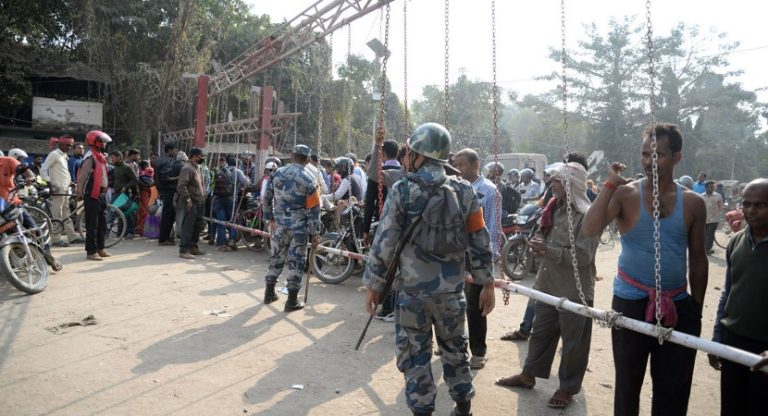 भारतसँग सिमाना जोडिएका पर्साका नाका बन्द