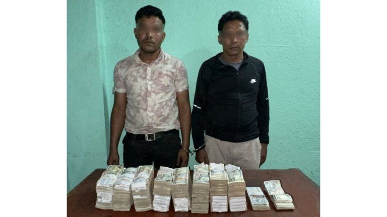 ७२ लाख रूपैयाँसहित काठमाडाैबाट दुईजना पक्राउ