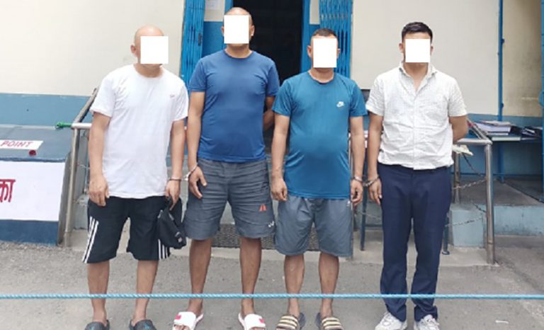 सहसचिवको घरमा चोरी गरेको आरोपमा पक्राउ परेकाहरू जेल चलान
