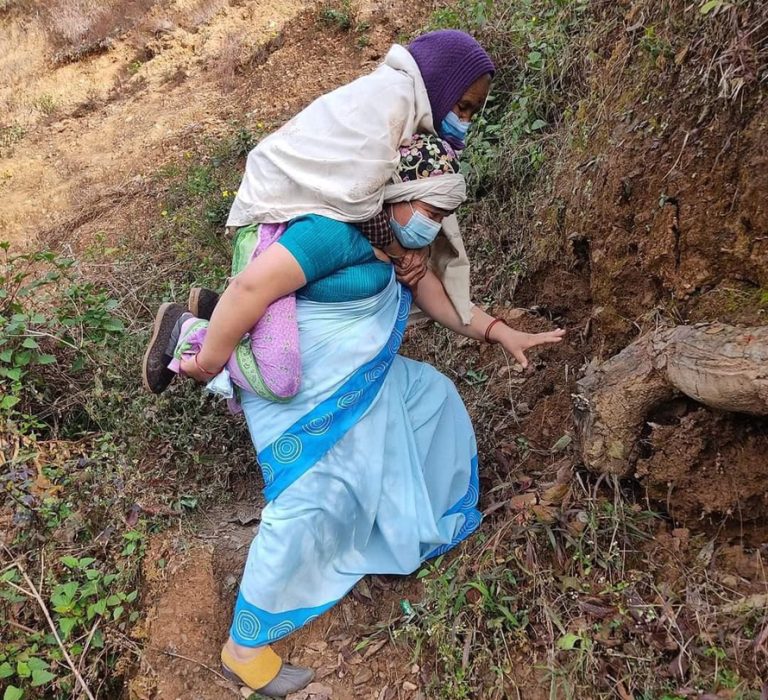 देशभरिका २५ प्रतिशत वडा केन्द्रबाट गाउँ पुग्न पैदल यात्राकै भर, राम्रो सुविधा मधेश प्रदेशमा