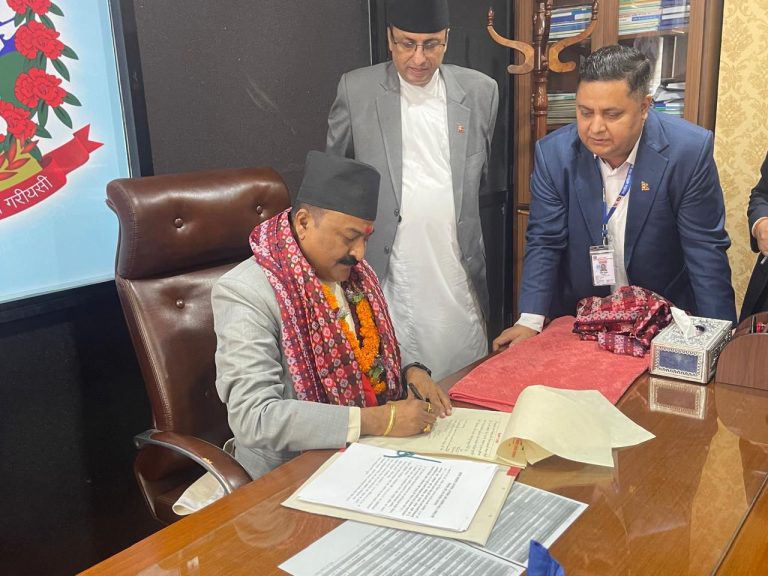मन्त्री गुप्ताको पहिलो निर्णय : लुम्बिनीको लागि प्रशासनिक भवन र ग्लोवल पार्क निर्माण