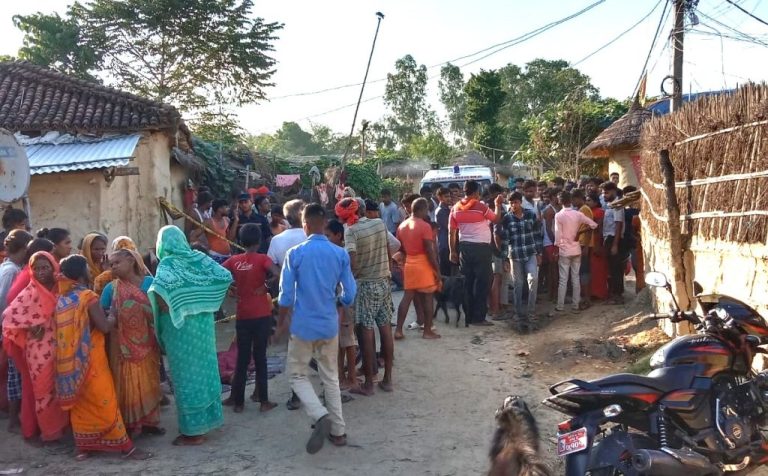 आमासंग नदिमा नुहाउन गएका दुई बालककाे डुबेर मृत्यु
