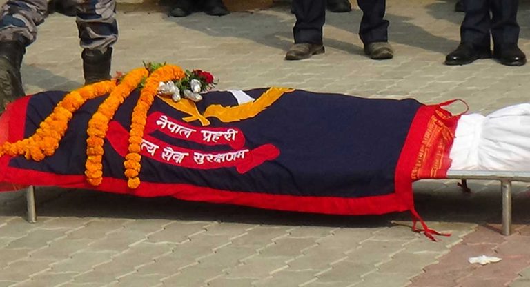 दशैं मनाउन घर पुगेका प्रहरी हवल्दारको ट्रकको ठक्करबाट मृत्यु