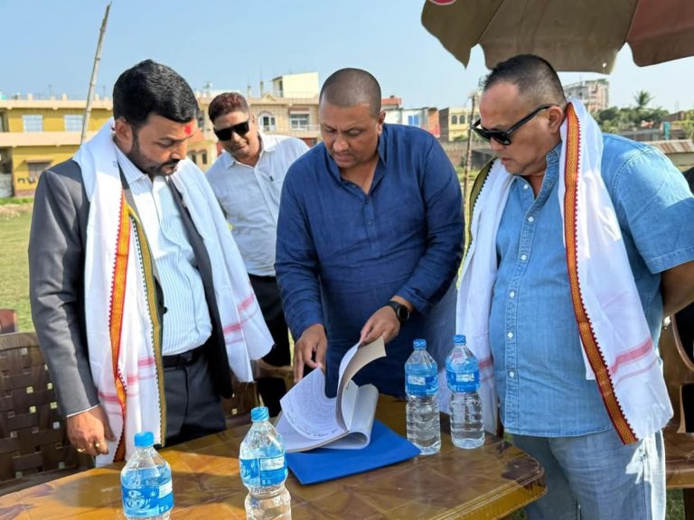 खानेपानी मन्त्री यादवको निर्देशनमा नारायणी क्रिकेट मैदानमा डिप बोरिङ जडान